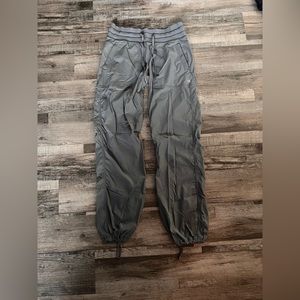 women’s grey lululemon dance studio pants (31 inch/unlined)